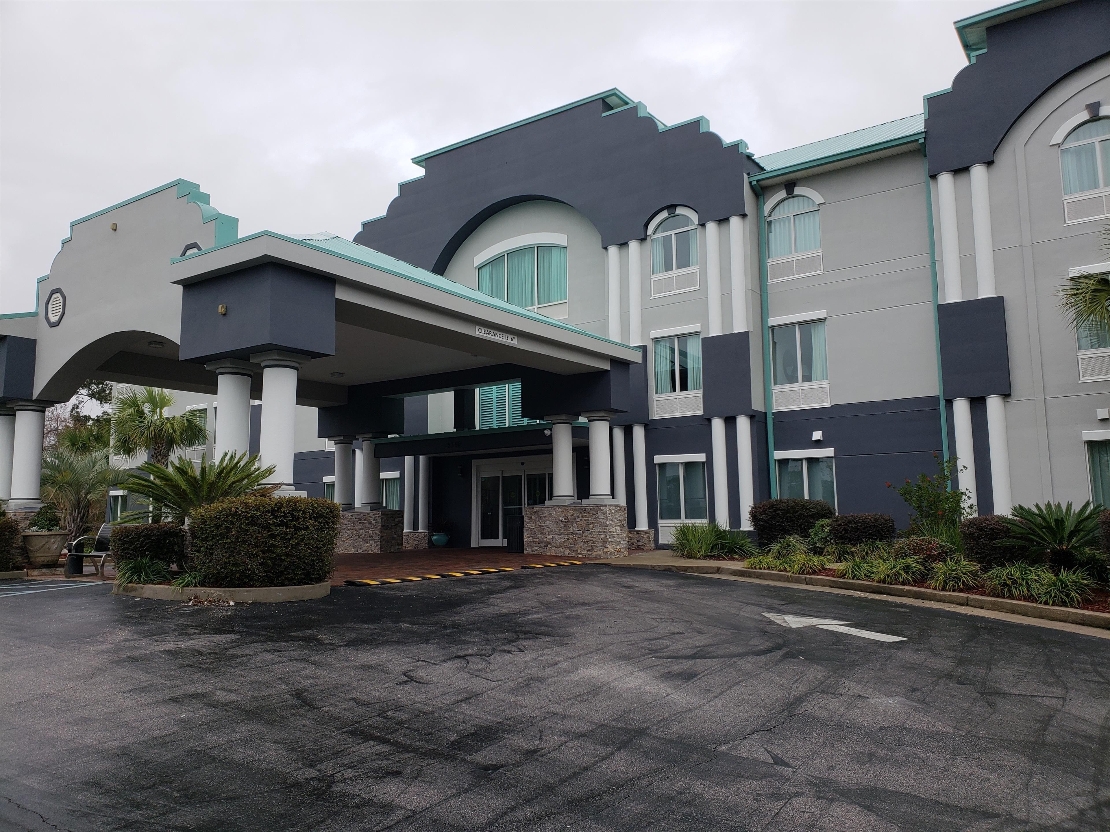 4 Smart 3-Star Hotels Near Sams Surf City Worth Booking