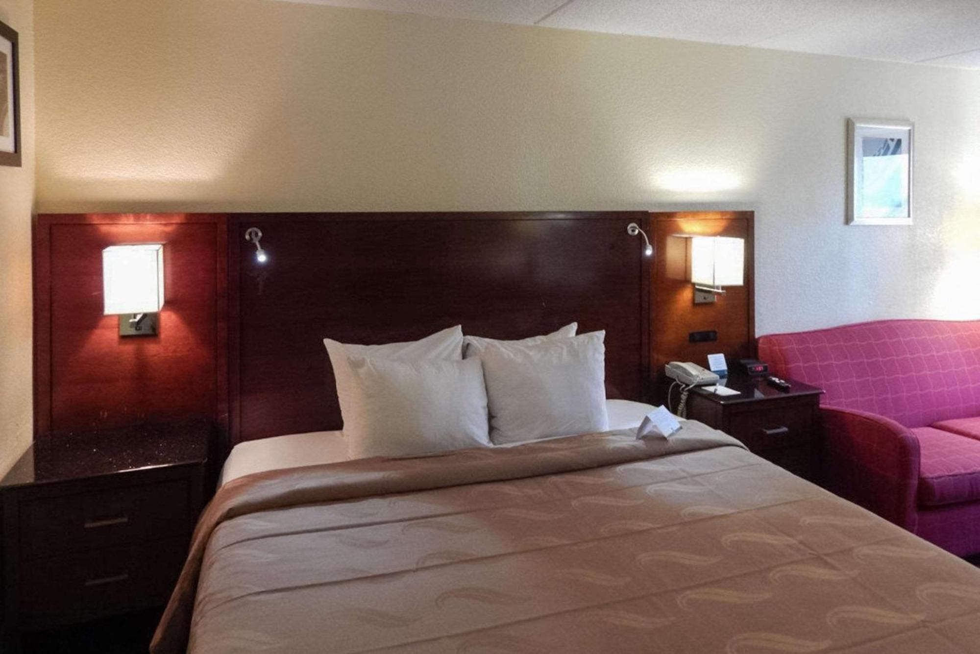 4 Airport Hotels Near Virginia Zoo Worth Booking in Norfolk