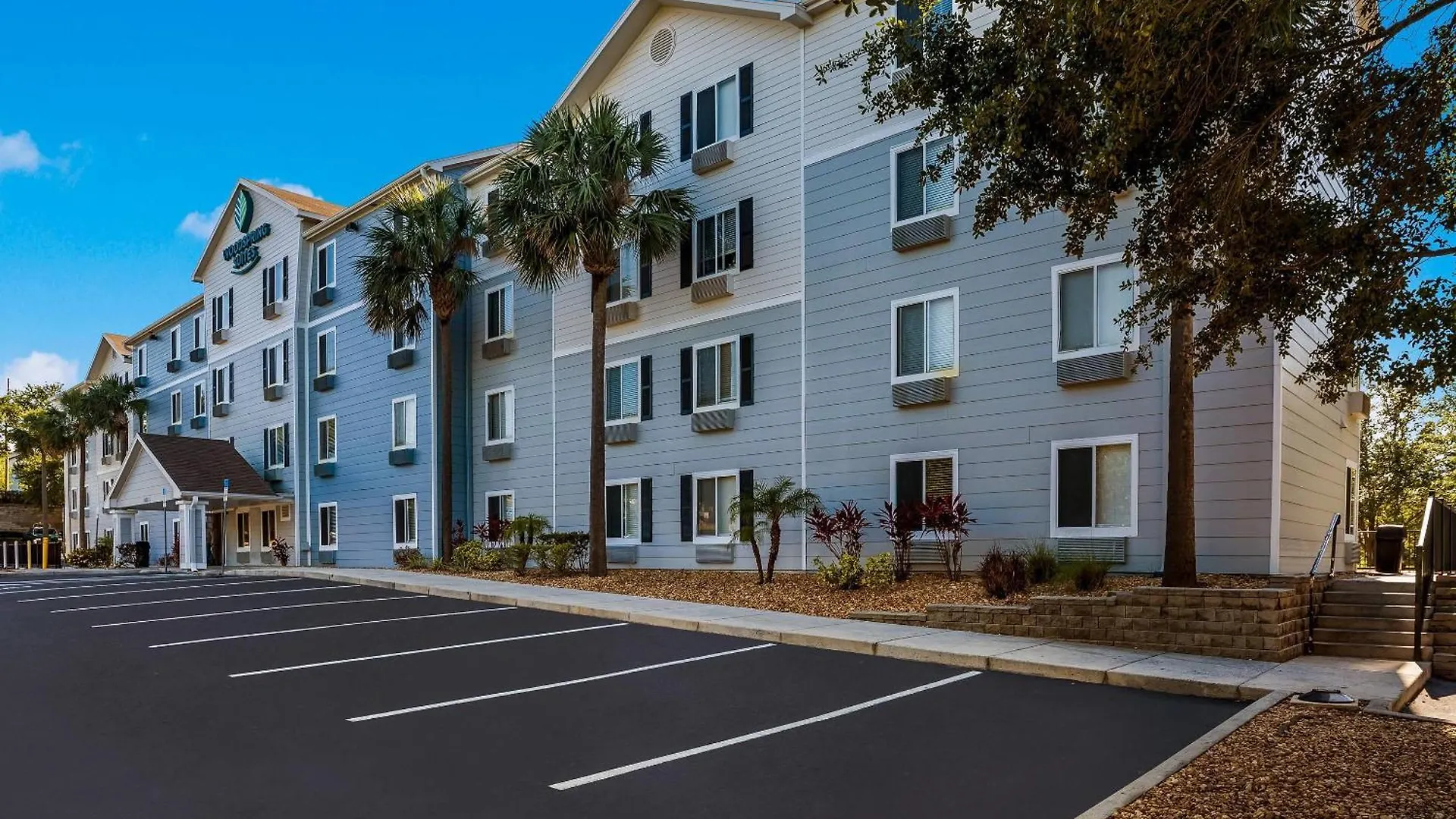 4 Golf Hotels Close to Clermont Historic Village Museum