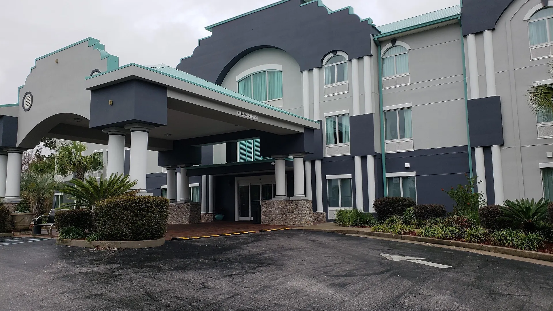 4 Smart 3-Star Hotels Near Sams Surf City Worth Booking