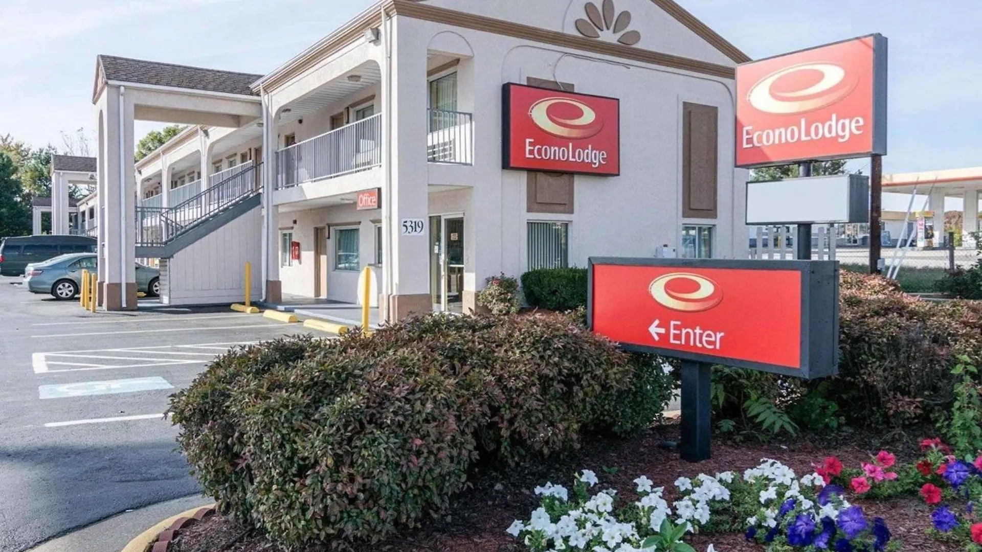 Where to Stay Near Berclair Plantation: 6 Budget Hotels
